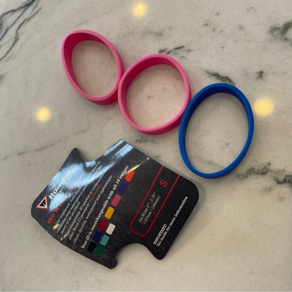 Lot of Road ID silicone bands in XS to S to S/M - Picture 1 of 6